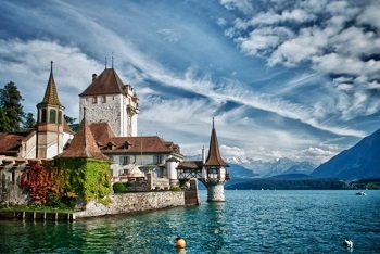 Reisen Bild oben piqs.de, nikon4ever, "Schloss Oberhofen mod." (CC BY 2.0 DE)